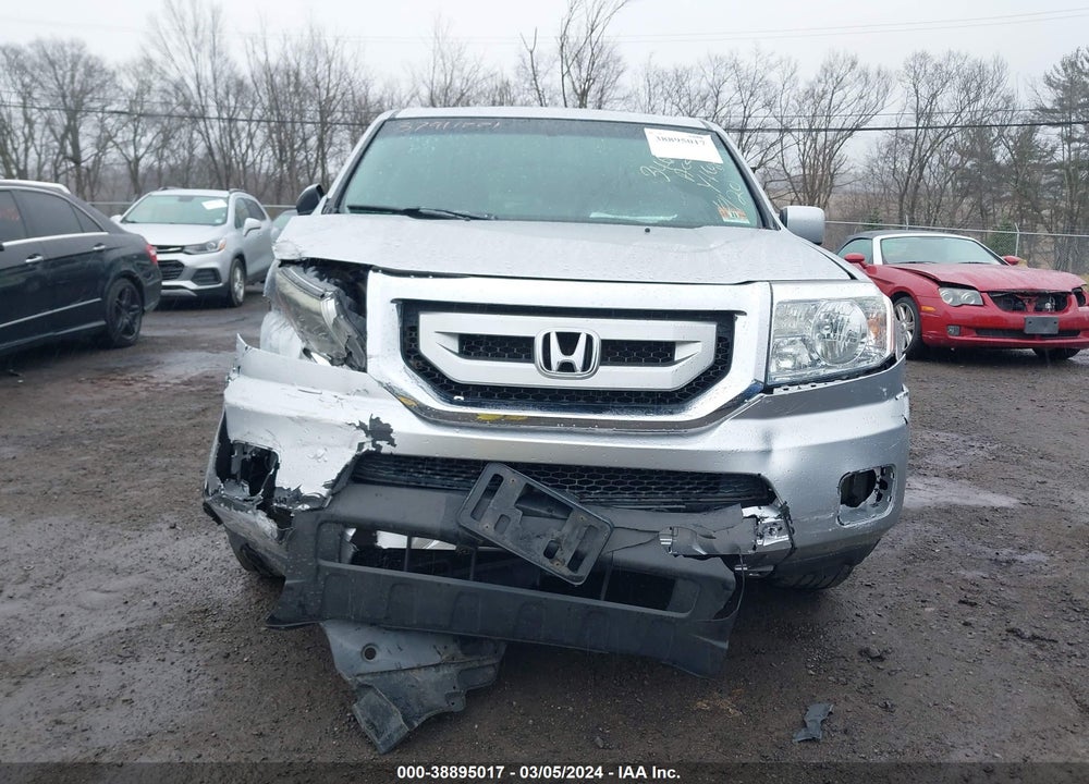 2011 HONDA PILOT VIN: 5FNYF4H74BB102660