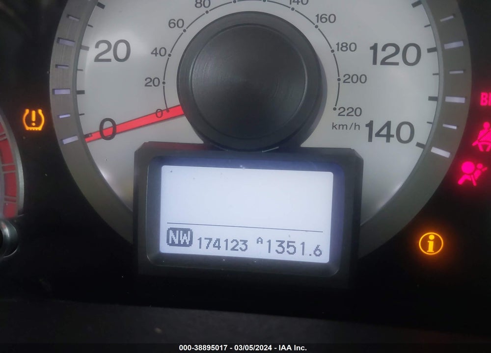 2011 HONDA PILOT VIN: 5FNYF4H74BB102660