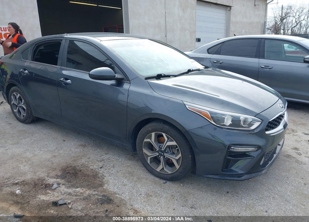 2019 KIA FORTE LXS VIN: 3KPF24AD4KE080992