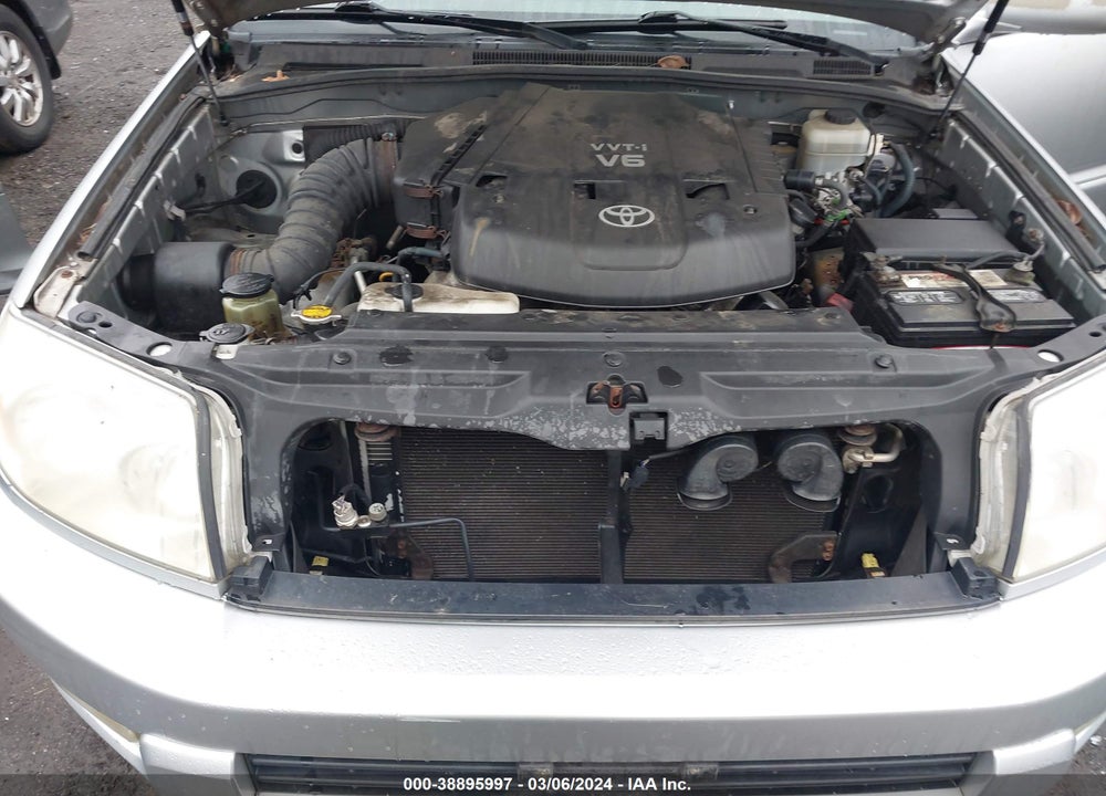 2005 TOYOTA 4RUNNER SR5 SPORT V6 VIN: JTEBU14R158040135