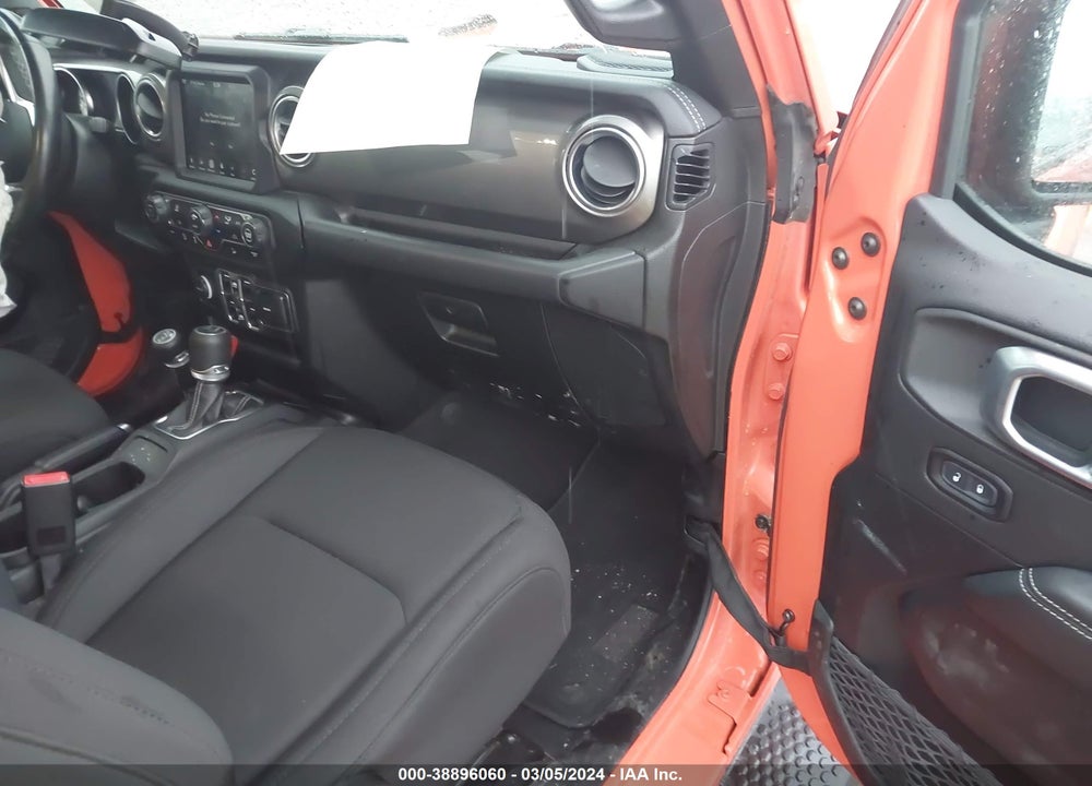 2020 JEEP WRANGLER UNLIMITED SAHARA VIN: 1C4HJXEN0LW221208