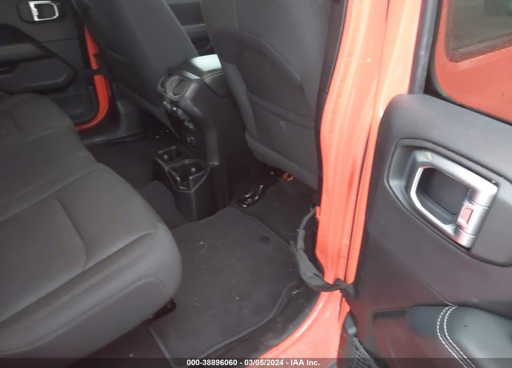 2020 JEEP WRANGLER UNLIMITED SAHARA VIN: 1C4HJXEN0LW221208