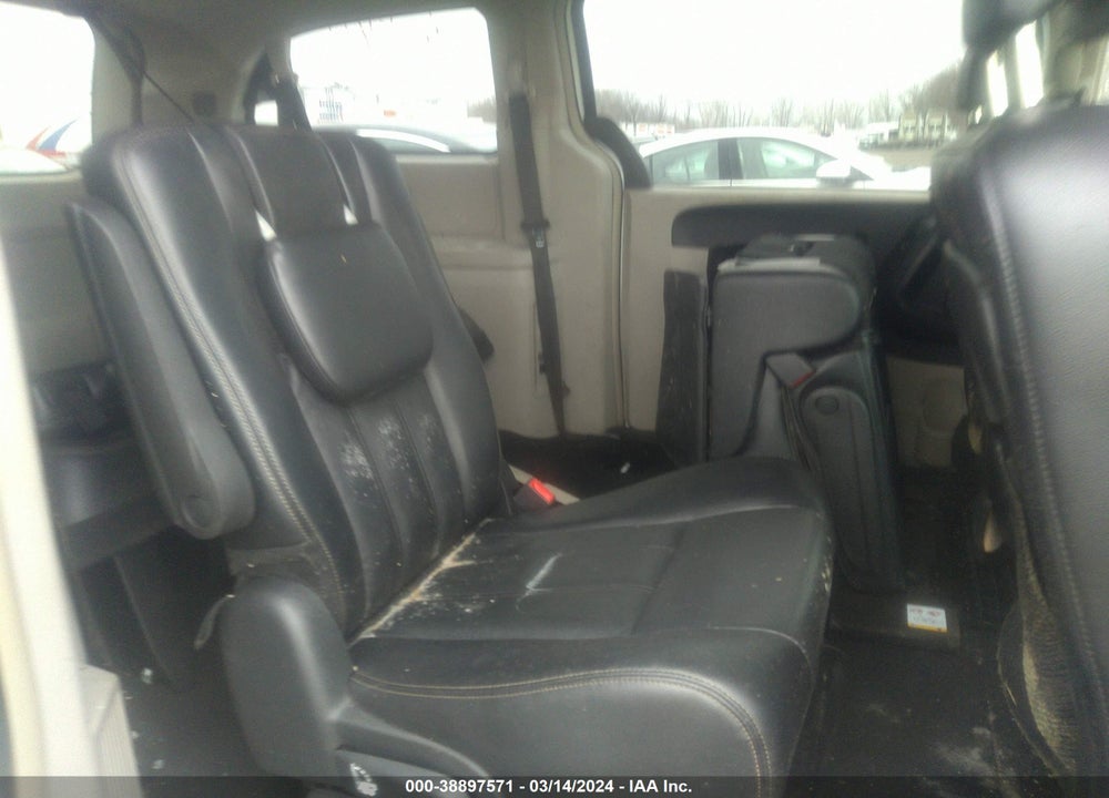 2014 CHRYSLER TOWN & COUNTRY TOURING VIN: 2C4RC1BG5ER158555