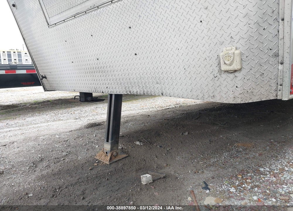 2002 UNITED EXPRESS LINE INC --- VIN: 48BGE48232C062370