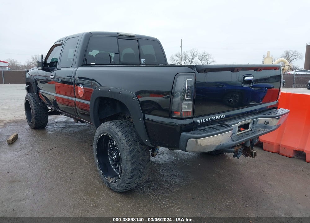 2005 CHEVROLET SILVERADO 1500 LS VIN: 2GCEK19B051345924