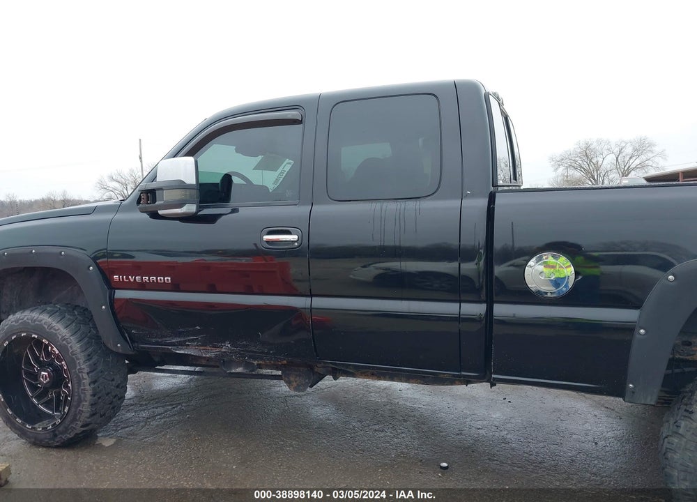 2005 CHEVROLET SILVERADO 1500 LS VIN: 2GCEK19B051345924