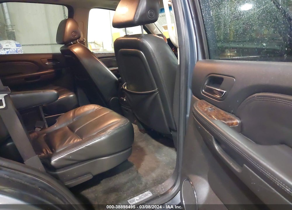 2007 GMC YUKON DENALI VIN: 1GKFK63867J367681