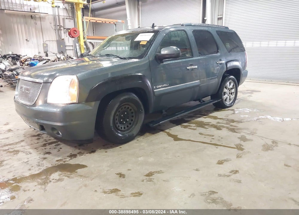 2007 GMC YUKON DENALI VIN: 1GKFK63867J367681