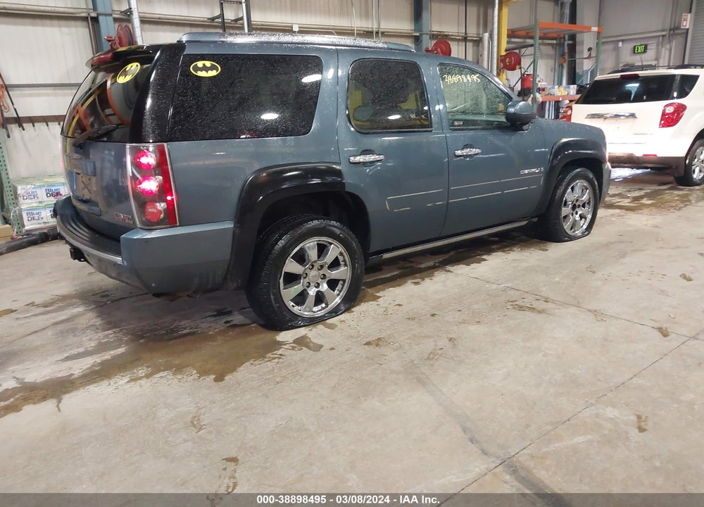 2007 GMC YUKON DENALI VIN: 1GKFK63867J367681