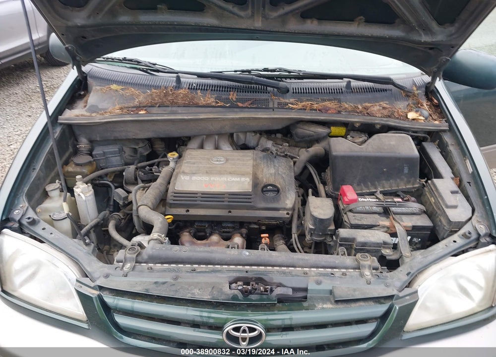 2003 TOYOTA SIENNA XLE VIN: 4T3ZF13C83U532131
