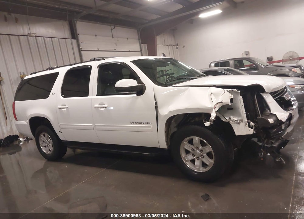 2011 GMC YUKON XL 1500 SLT VIN: 1GKS2KE35BR189295