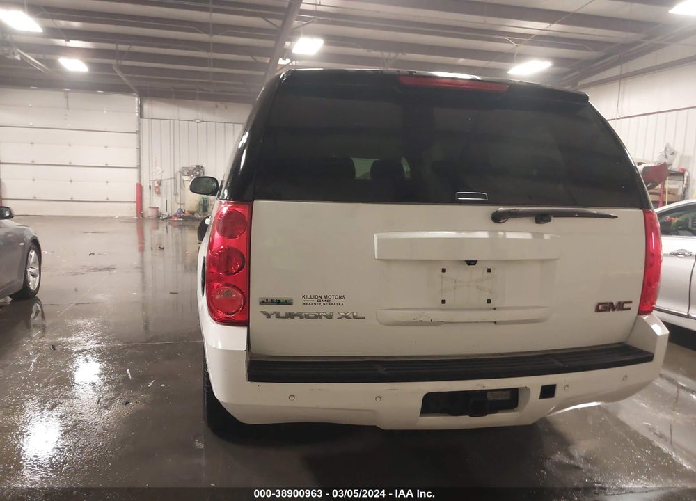 2011 GMC YUKON XL 1500 SLT VIN: 1GKS2KE35BR189295