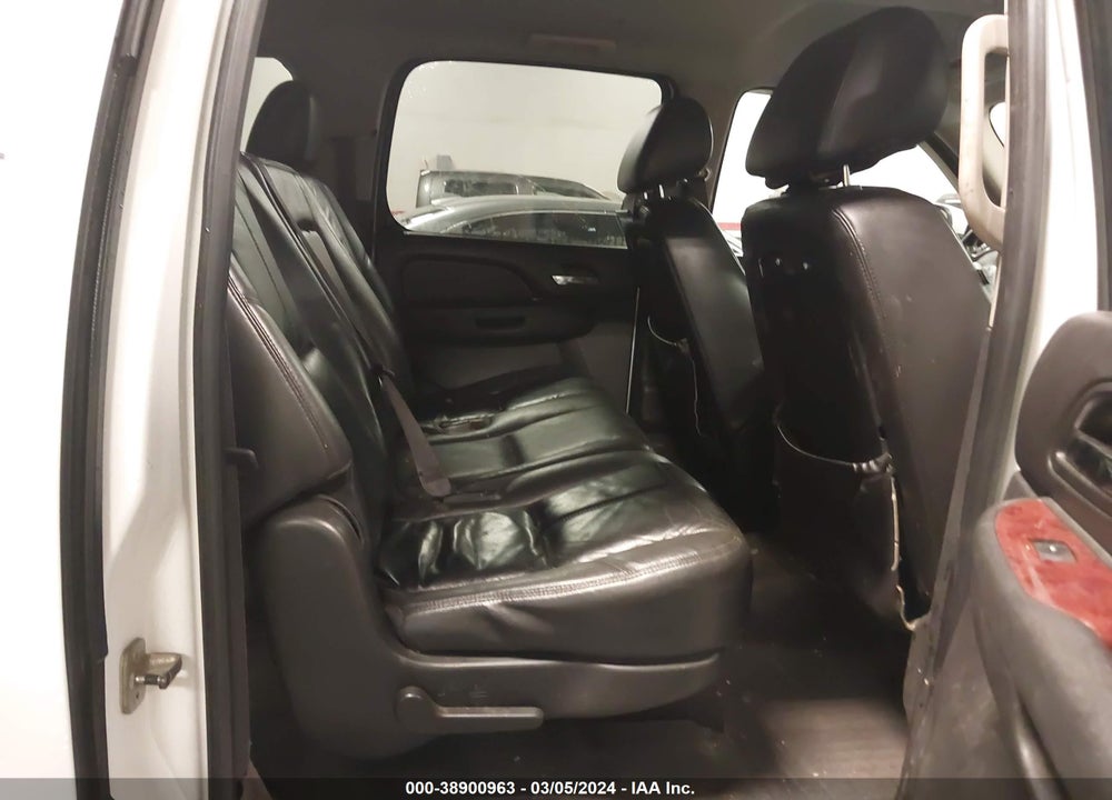 2011 GMC YUKON XL 1500 SLT VIN: 1GKS2KE35BR189295