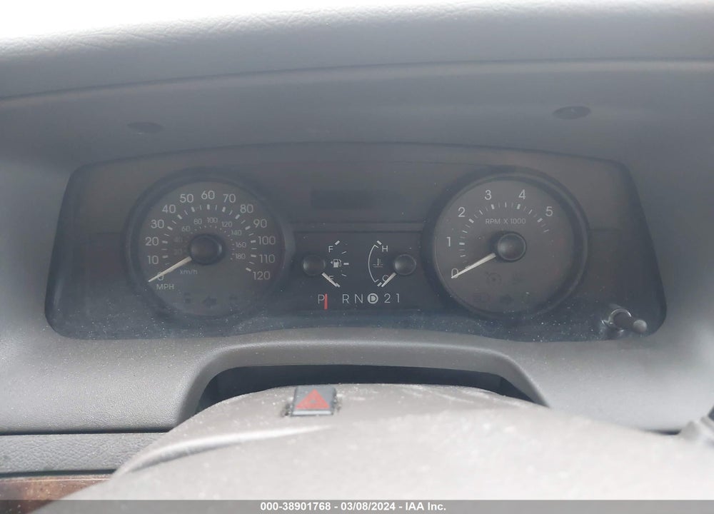 2008 MERCURY GRAND MARQUIS GS VIN: 2MEFM74V28X602956