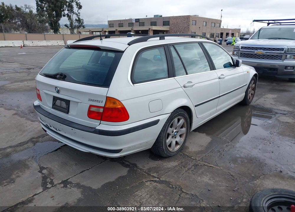 2004 BMW 325IT VIN: WBAEN33494PC12870