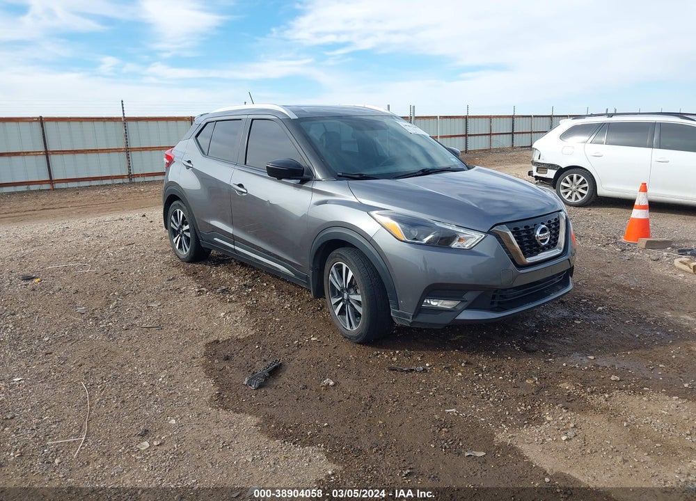 2019 NISSAN KICKS SR VIN: 3N1CP5CU3KL542187