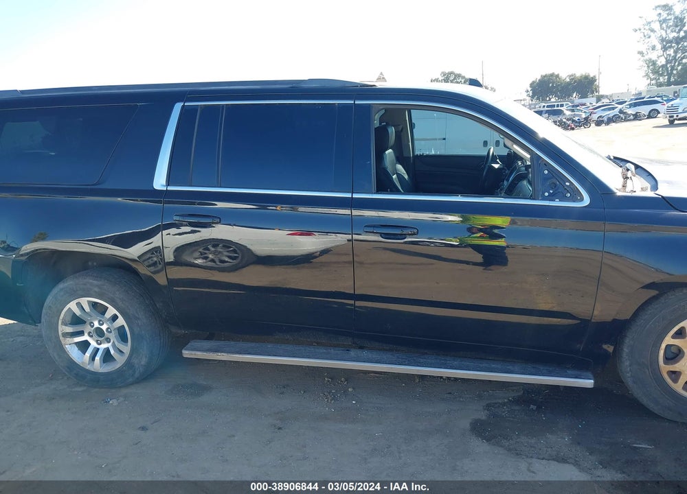 2017 CHEVROLET SUBURBAN LT VIN: 1GNSCHKC3HR221774