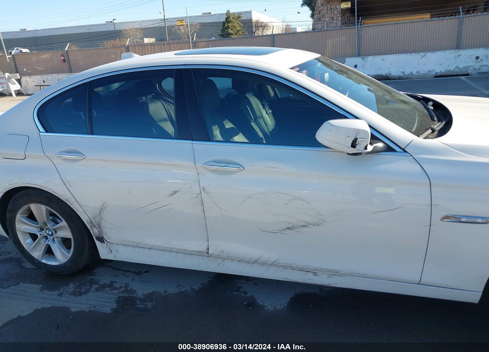 2013 BMW 5 SERIES VIN: WBAXG5C55DD229025
