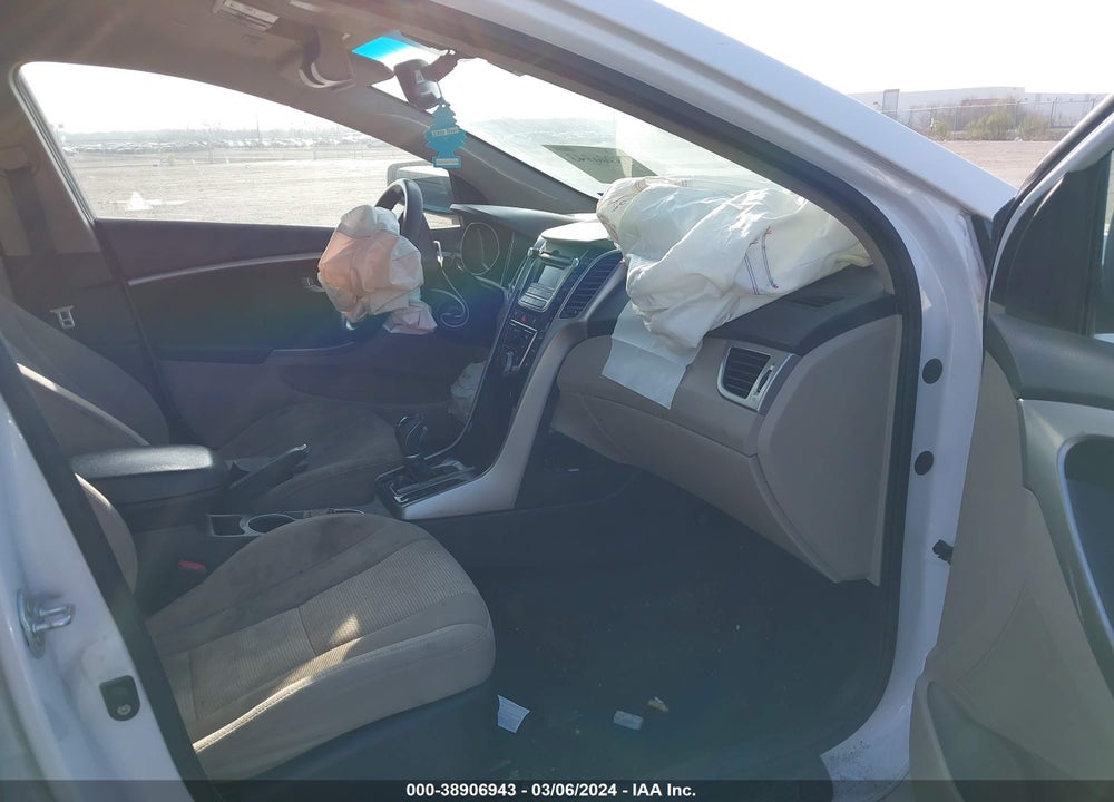 2013 HYUNDAI ELANTRA GT VIN: KMHD35LE5DU118617