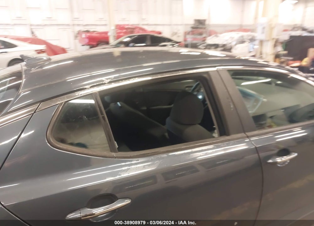 2015 KIA OPTIMA LX VIN: KNAGM4A78F5572593