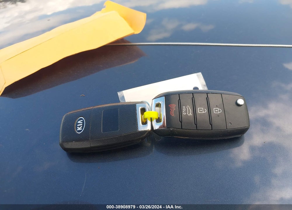2015 KIA OPTIMA LX VIN: KNAGM4A78F5572593