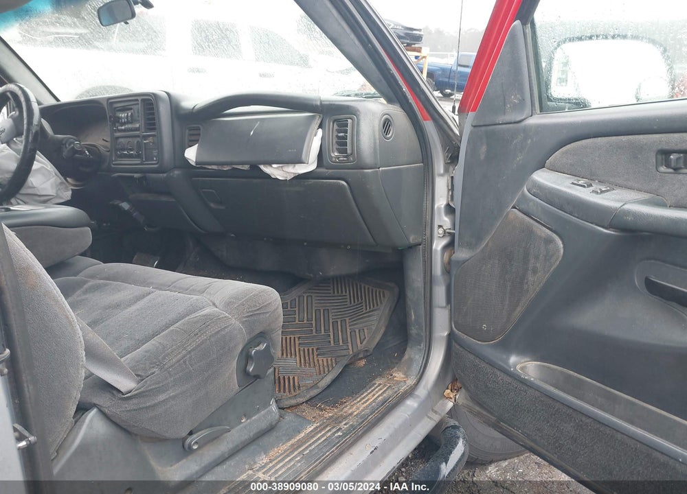2002 CHEVROLET SILVERADO 2500HD LS VIN: 1GCHC29U32E270549