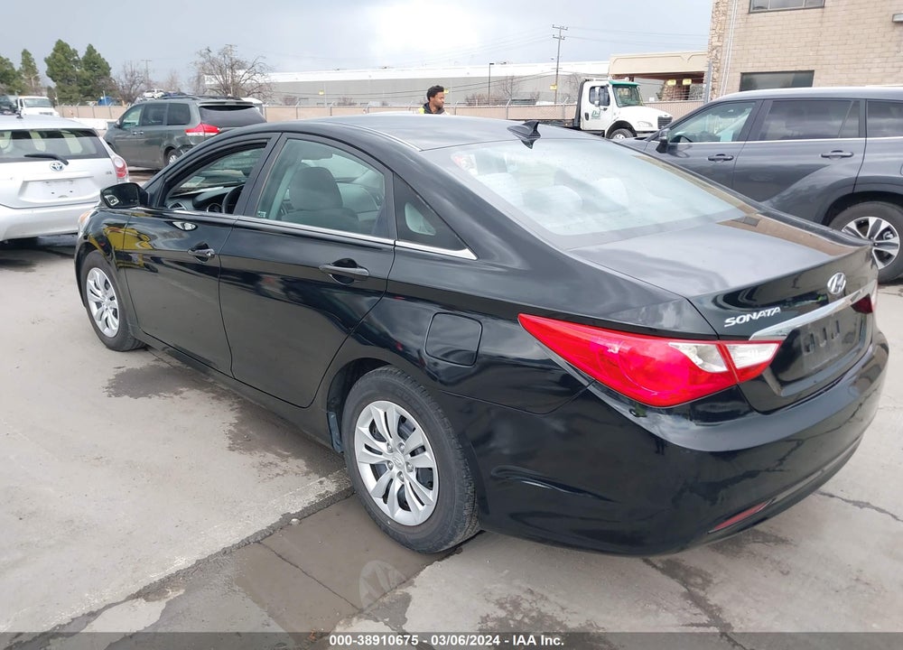 2013 HYUNDAI SONATA GLS VIN: 5NPEB4AC9DH537863