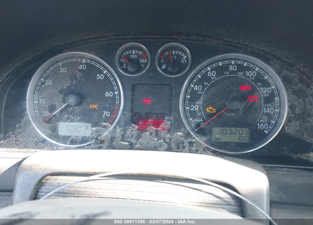 2003 VOLKSWAGEN PASSAT GLX VIN: WVWRH63B33P436188