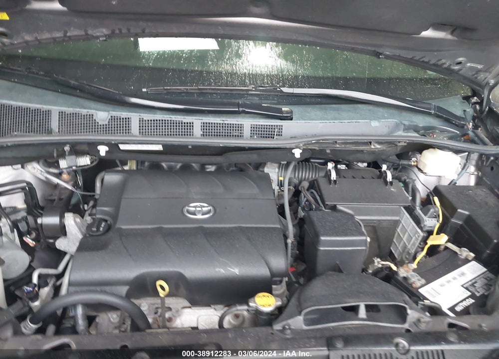 2013 TOYOTA SIENNA LE V6 8 PASSENGER VIN: 5TDKK3DC2DS301218