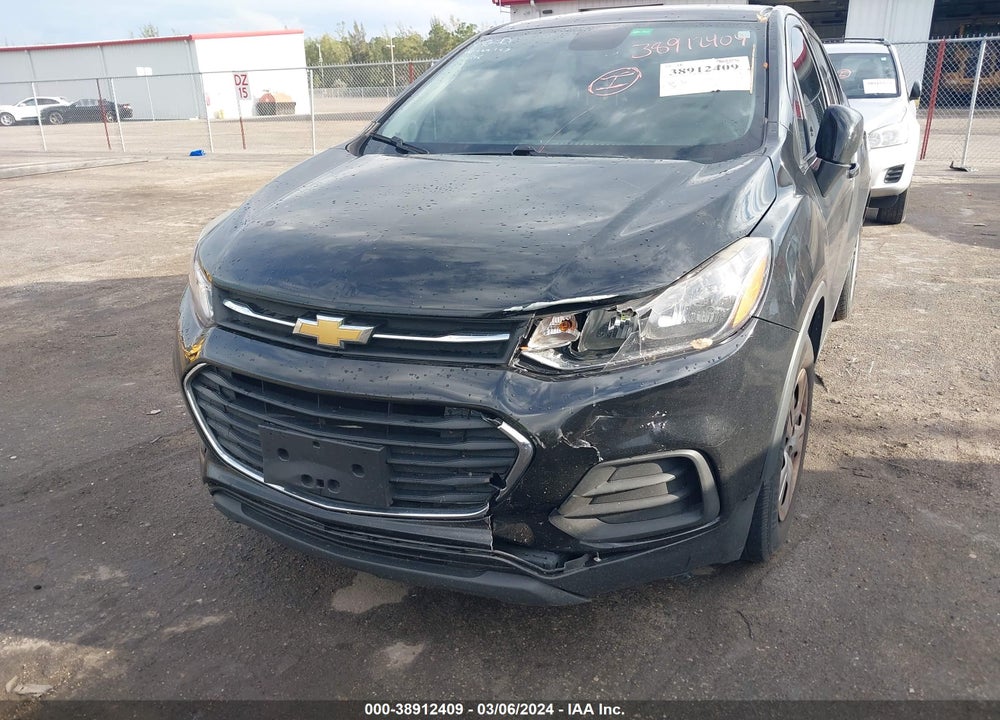 2018 CHEVROLET TRAX LS VIN: 3GNCJKSB1JL269561