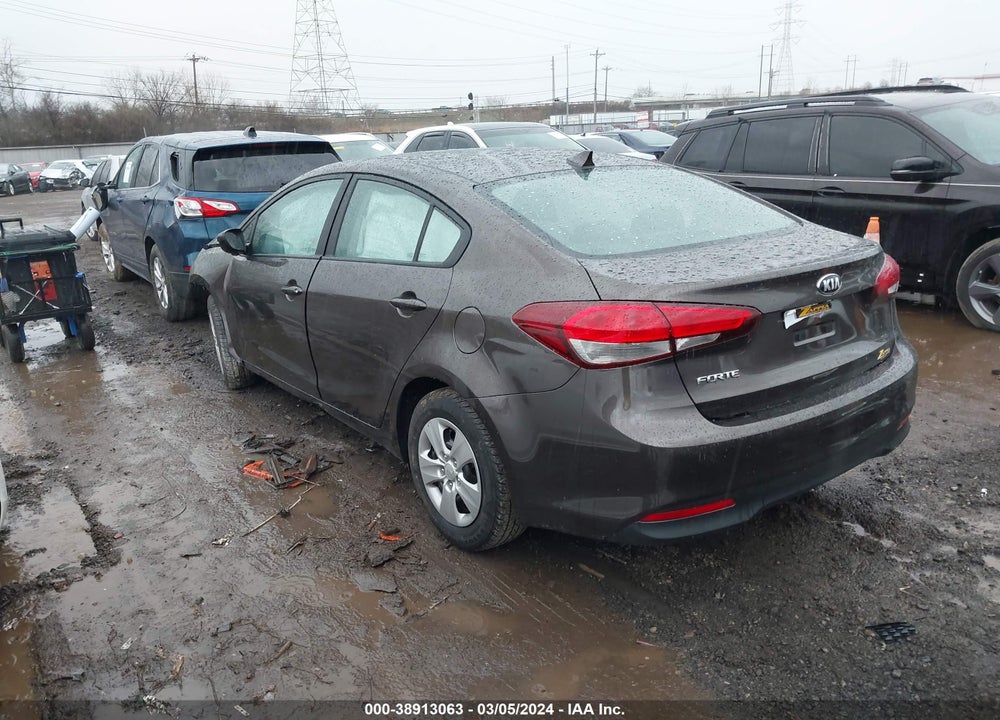 2017 KIA FORTE LX VIN: 3KPFL4A76HE048271