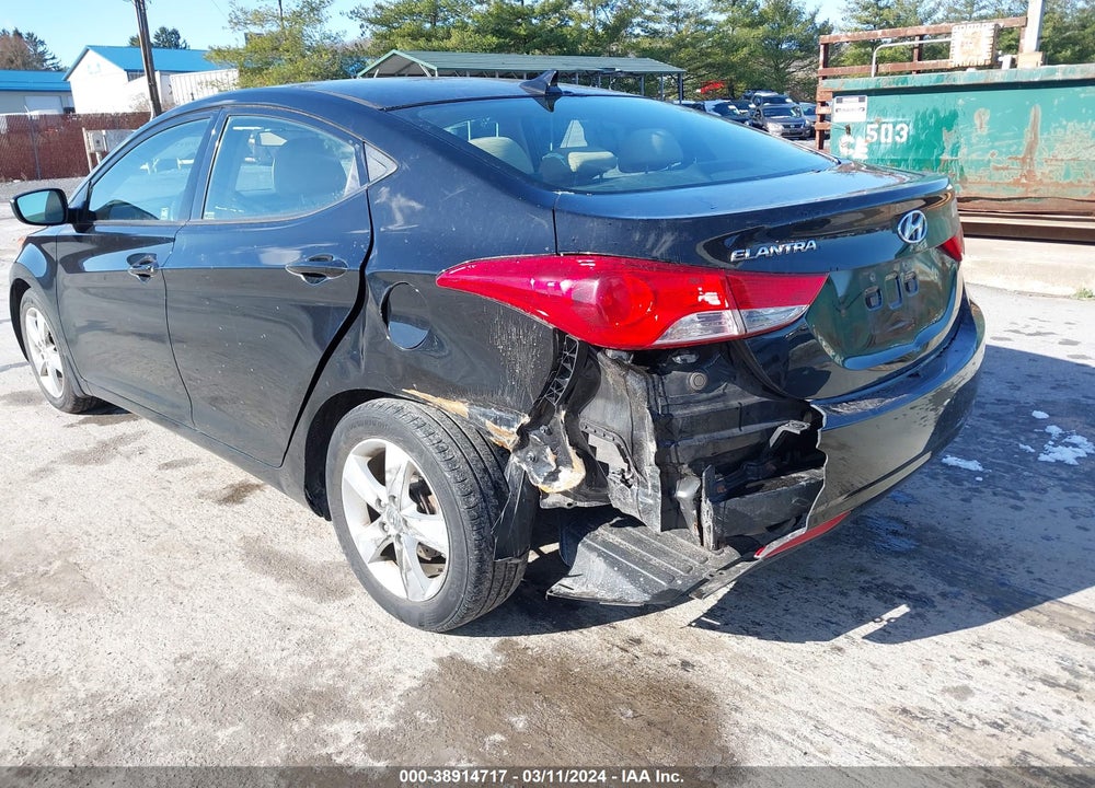 2013 HYUNDAI ELANTRA VIN: 5NPDH4AE8DH373890