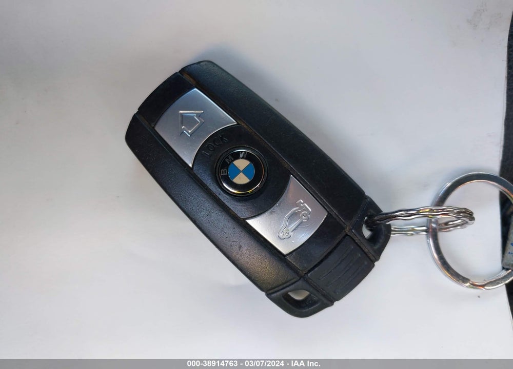 2015 BMW X1 XDRIVE28I VIN: WBAVL1C52FVY33057