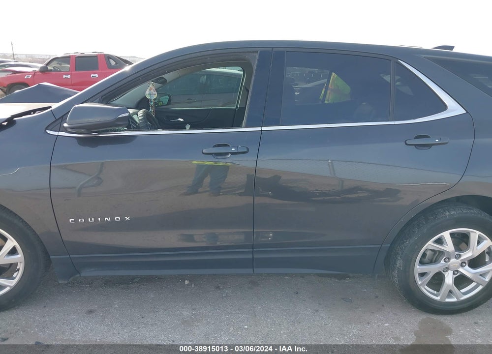 2018 CHEVROLET EQUINOX LT VIN: 2GNAXKEX6J6250439