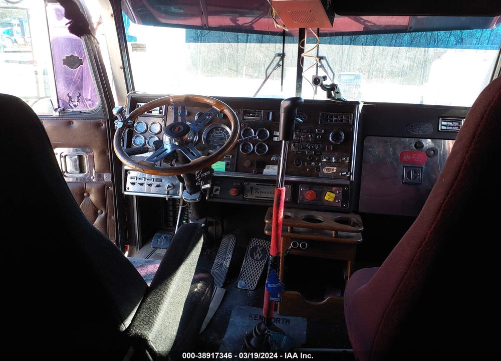 1990 KENWORTH W900 W900 VIN: 2XKWDB9X0LM555651