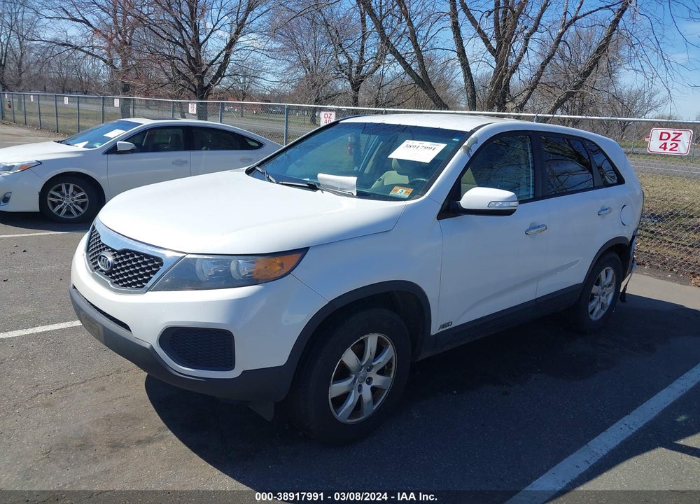 2013 KIA SORENTO LX VIN: 5XYKTDA6XDG417362