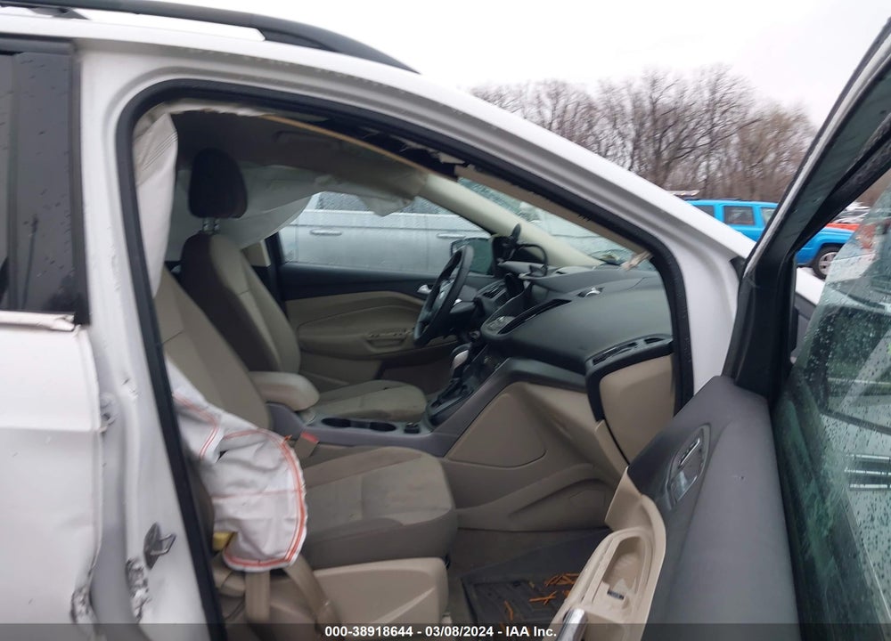 2014 FORD ESCAPE SE VIN: 1FMCU9GX4EUC31570