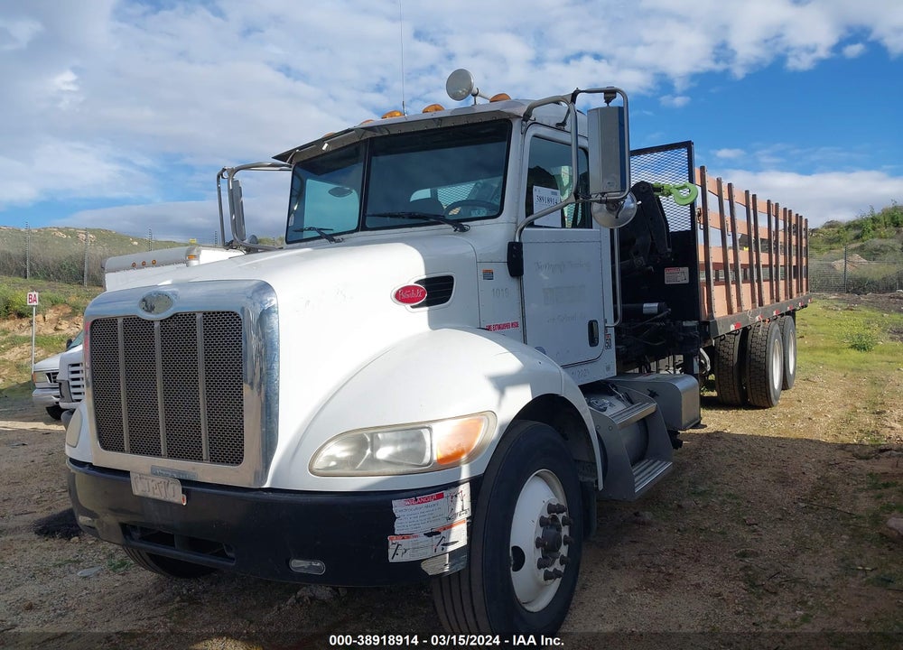 2014 PETERBILT 348 VIN: 2NP3LJ9X3EM232671