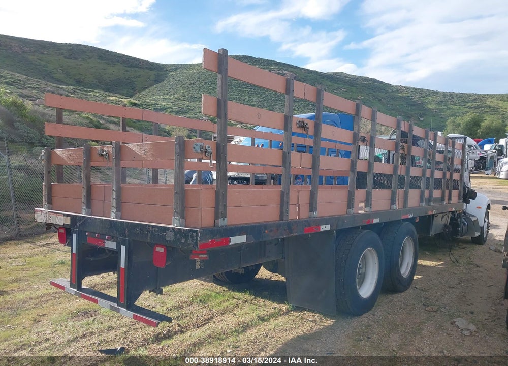 2014 PETERBILT 348 VIN: 2NP3LJ9X3EM232671