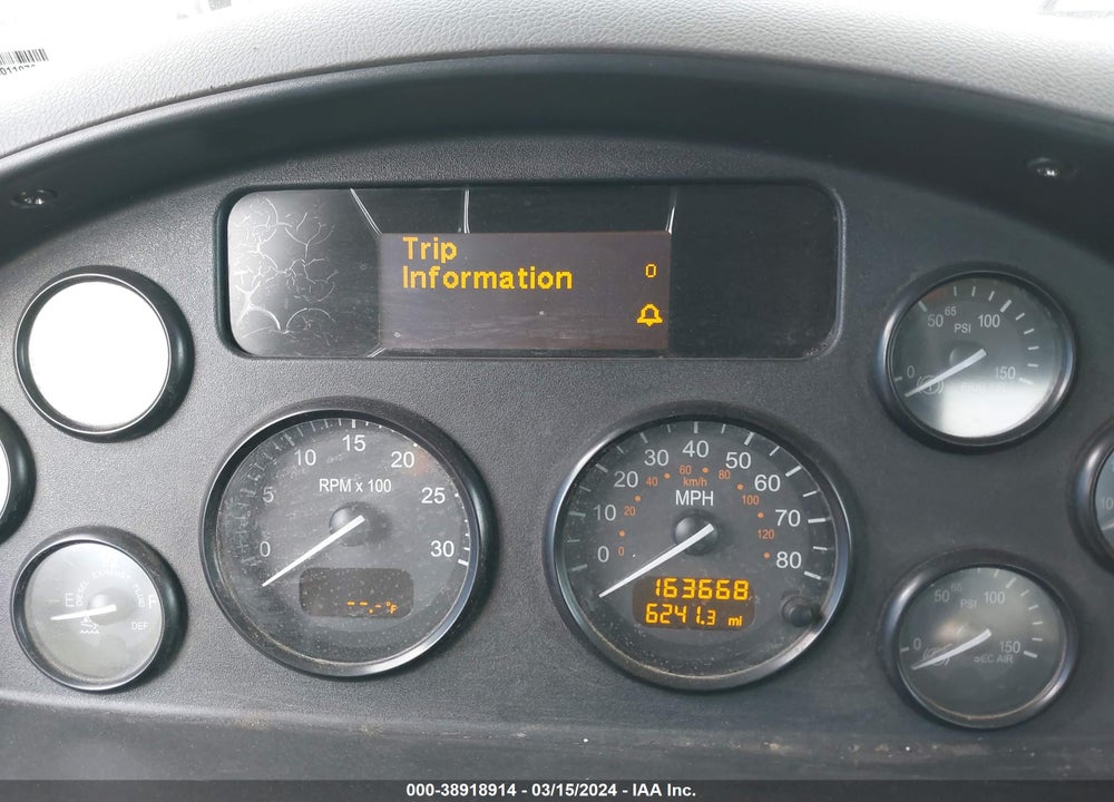 2014 PETERBILT 348 VIN: 2NP3LJ9X3EM232671