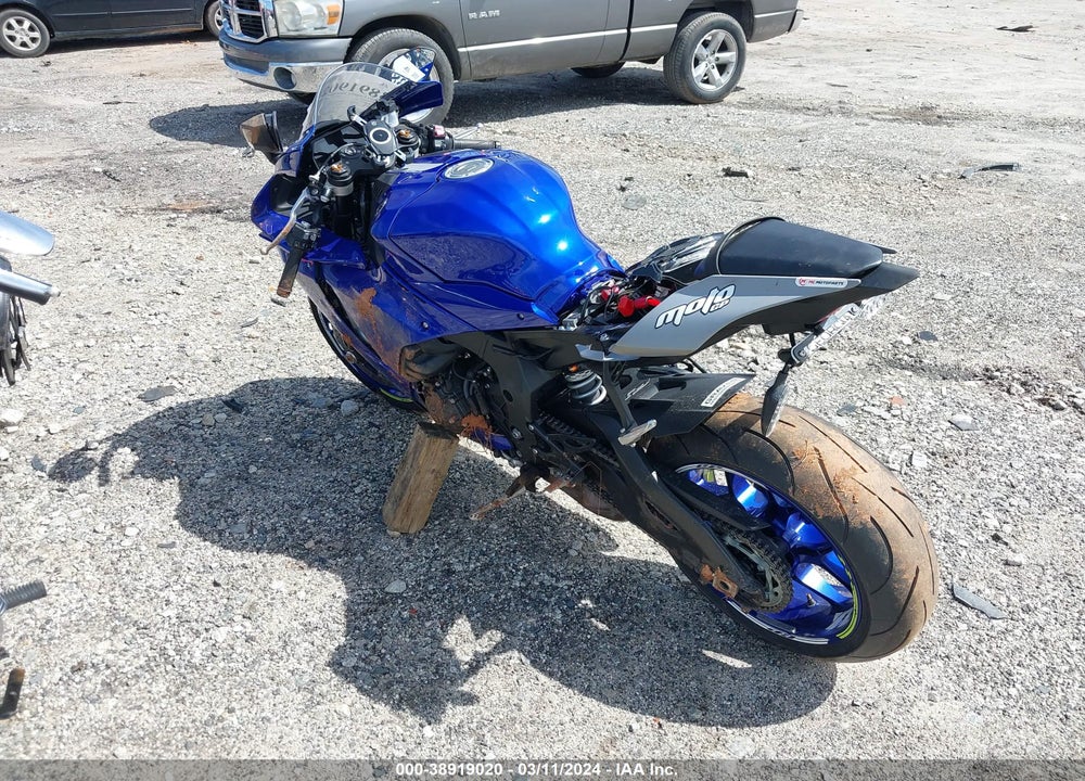 2020 YAMAHA YZFR1 VIN: JYARN66E6LA000495