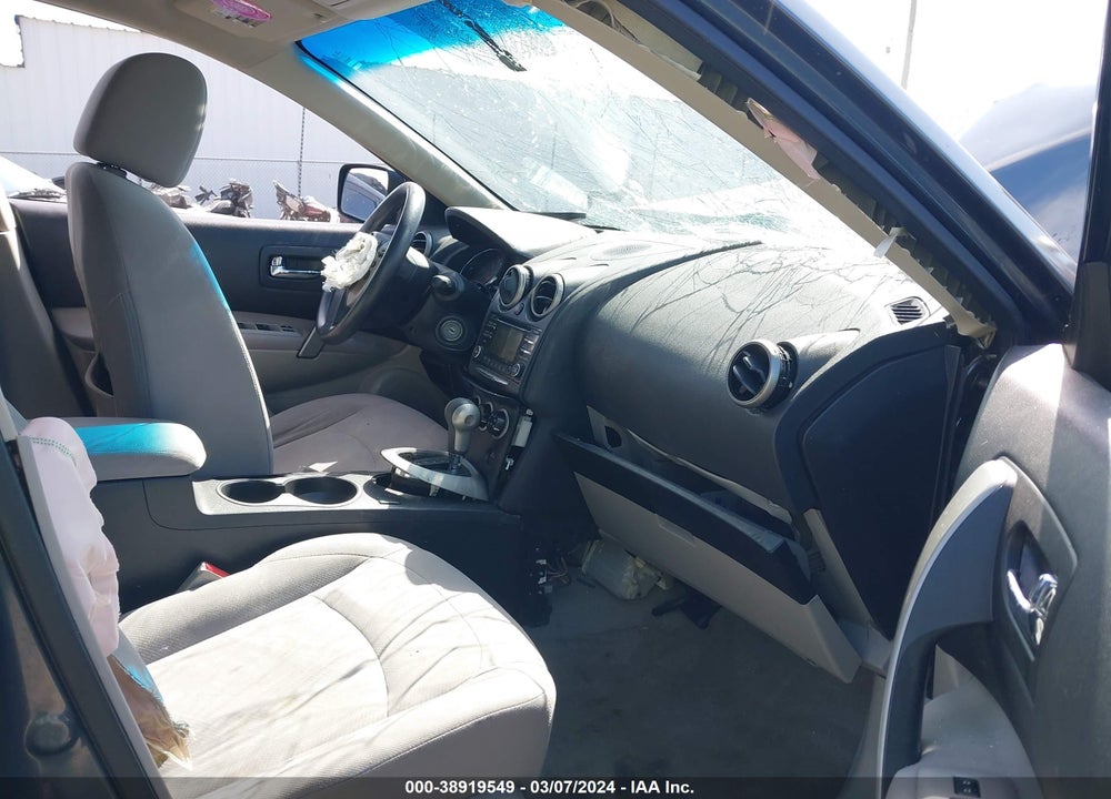 2013 NISSAN ROGUE S VIN: JN8AS5MT0DW551780