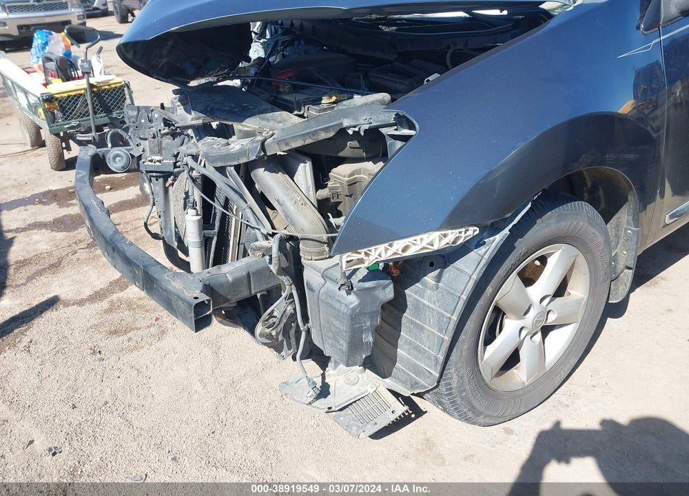 2013 NISSAN ROGUE S VIN: JN8AS5MT0DW551780