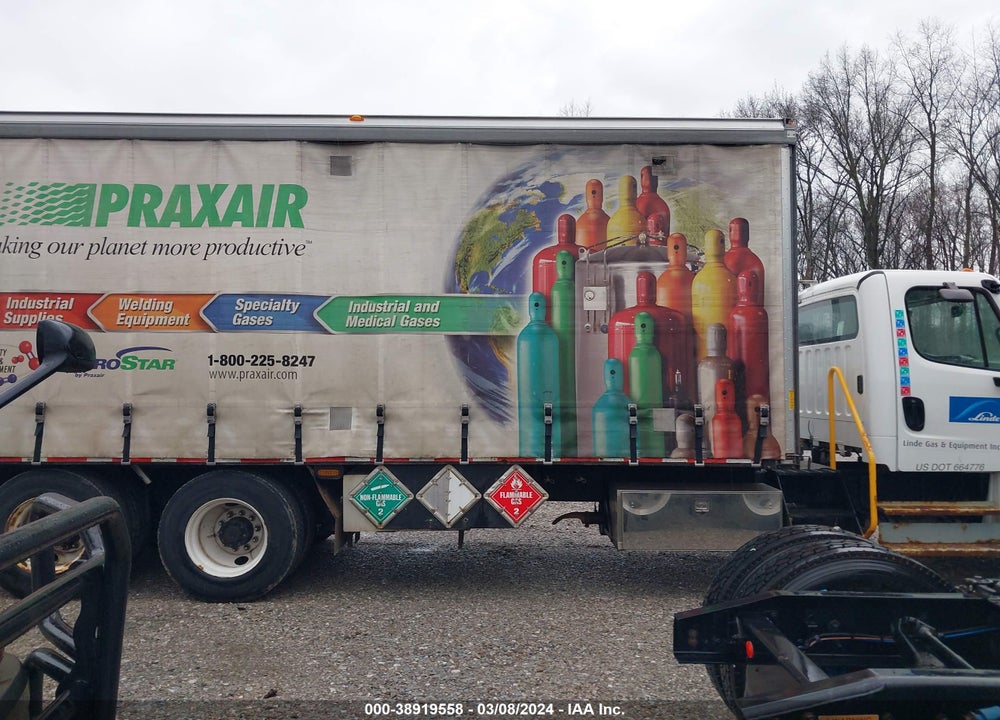 2015 FREIGHTLINER M2 106 MEDIUM DUTY VIN: 1FVHCYCYXFHGJ0192