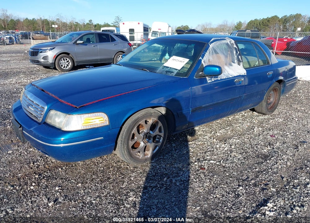 2000 FORD CROWN VICTORIA LX VIN: 2FAFP74W5YX132641