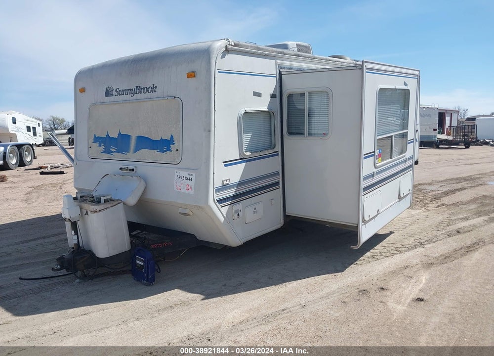 2001 SUNNYBROOK 26CK-S VIN: 4UBAS0M2811U24218