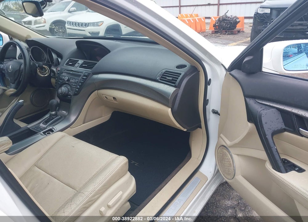 2012 ACURA TL 3.5 VIN: 19UUA8F70CA004180
