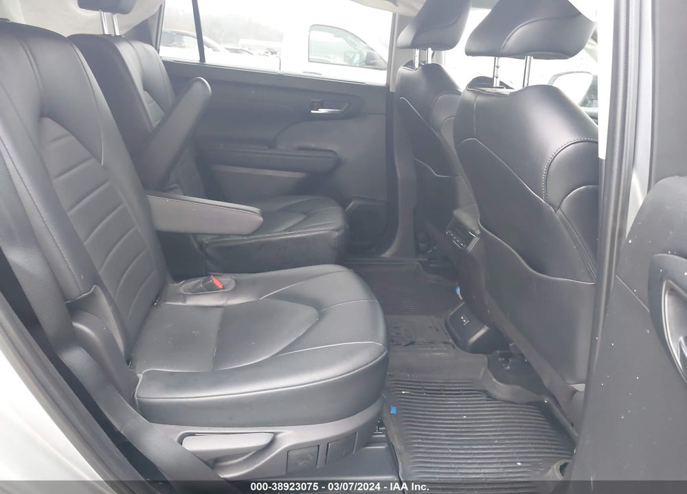 2022 TOYOTA HIGHLANDER XLE VIN: 5TDGZRBH3NS162527