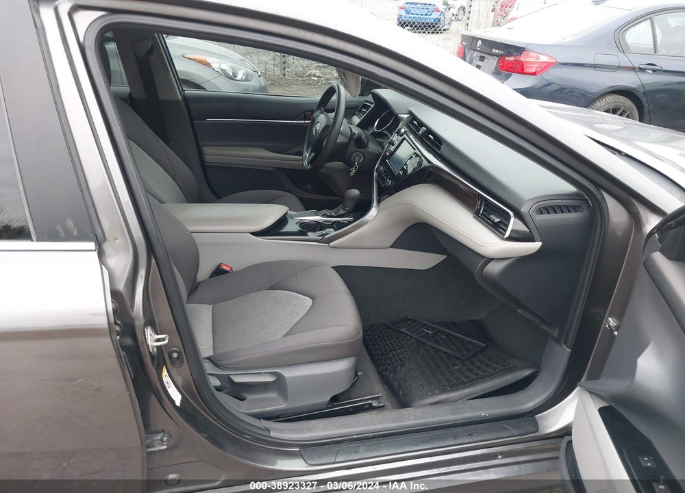 2019 TOYOTA CAMRY VIN: 4T1B11HK6KU752746