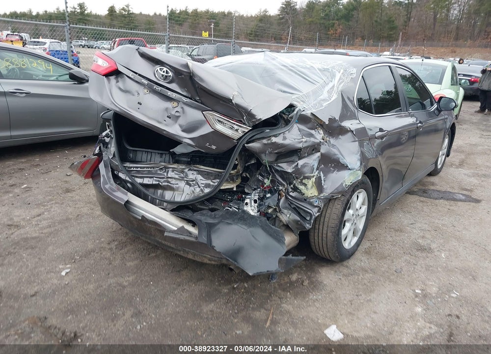 2019 TOYOTA CAMRY VIN: 4T1B11HK6KU752746